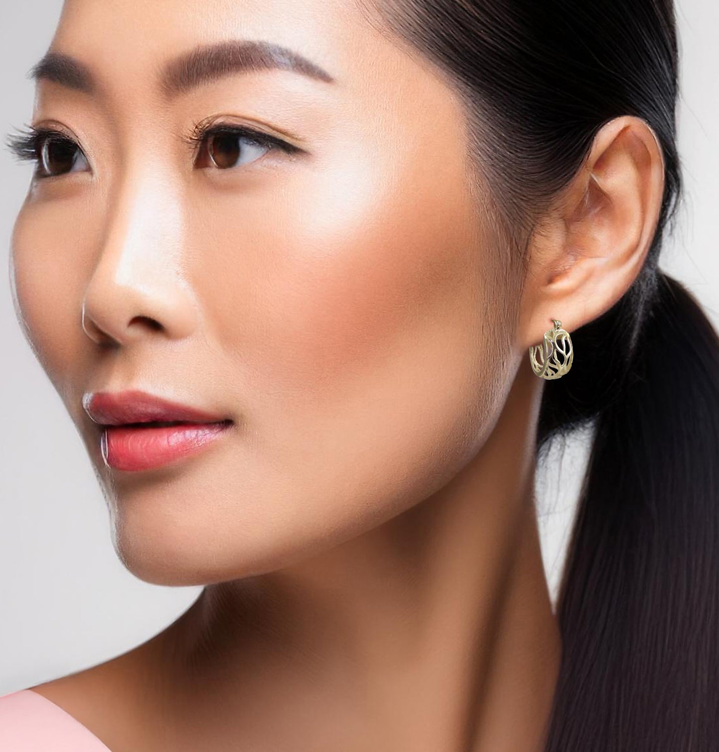 Rounded Openwork Hoop Earrings with Branch-Inspired Pattern