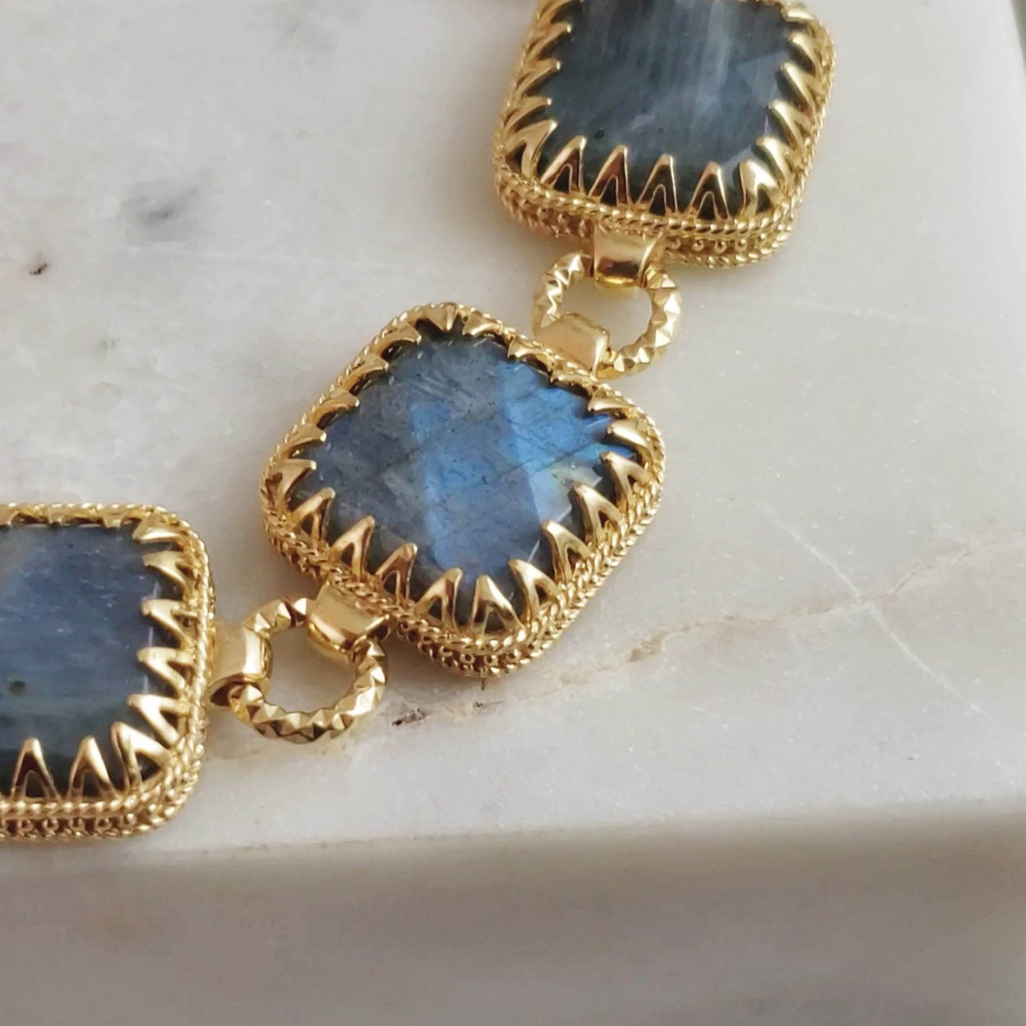Reversible Labradorite Gemstone Bracelet with Lace Bezel - TurkishBling