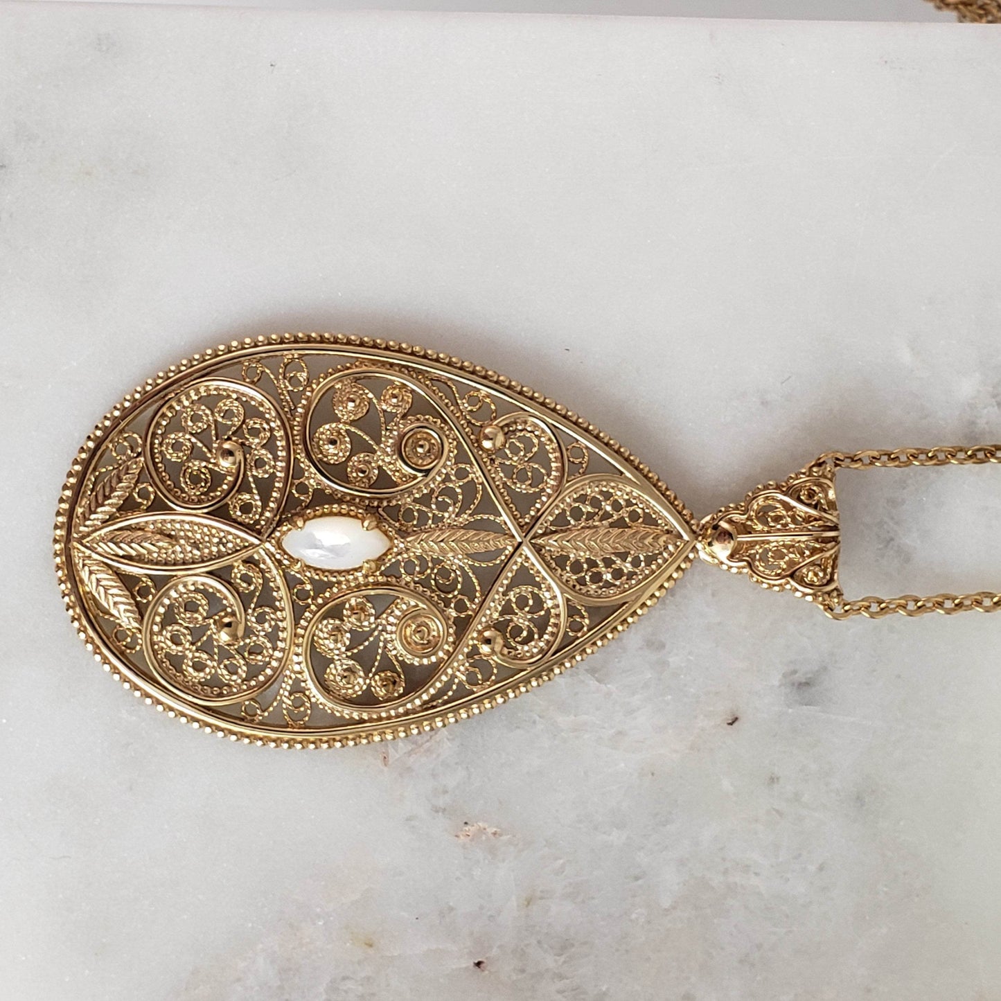18K Gold Plated 10 x 5mm Gemstone Filigree Pendant - TurkishBling