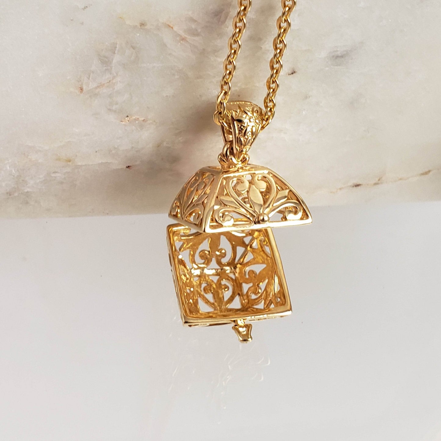 Byzantine Scrollwork 18K Gold Plated 8mm Loose Gemstone Charm Box Pendant - TurkishBling