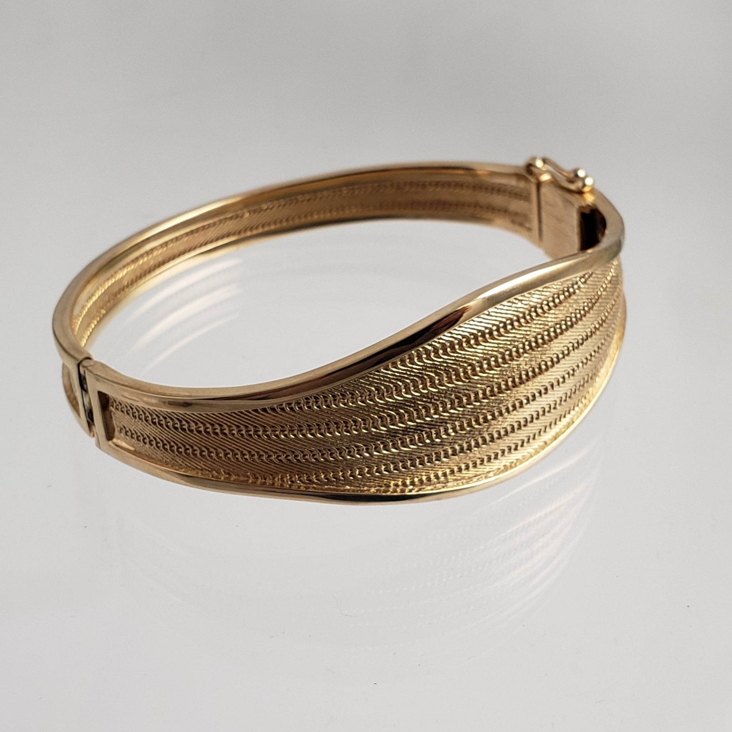 Wickerwork Hinged Cuff Bangle with Figure 8 Safety Lock - TurkishBling