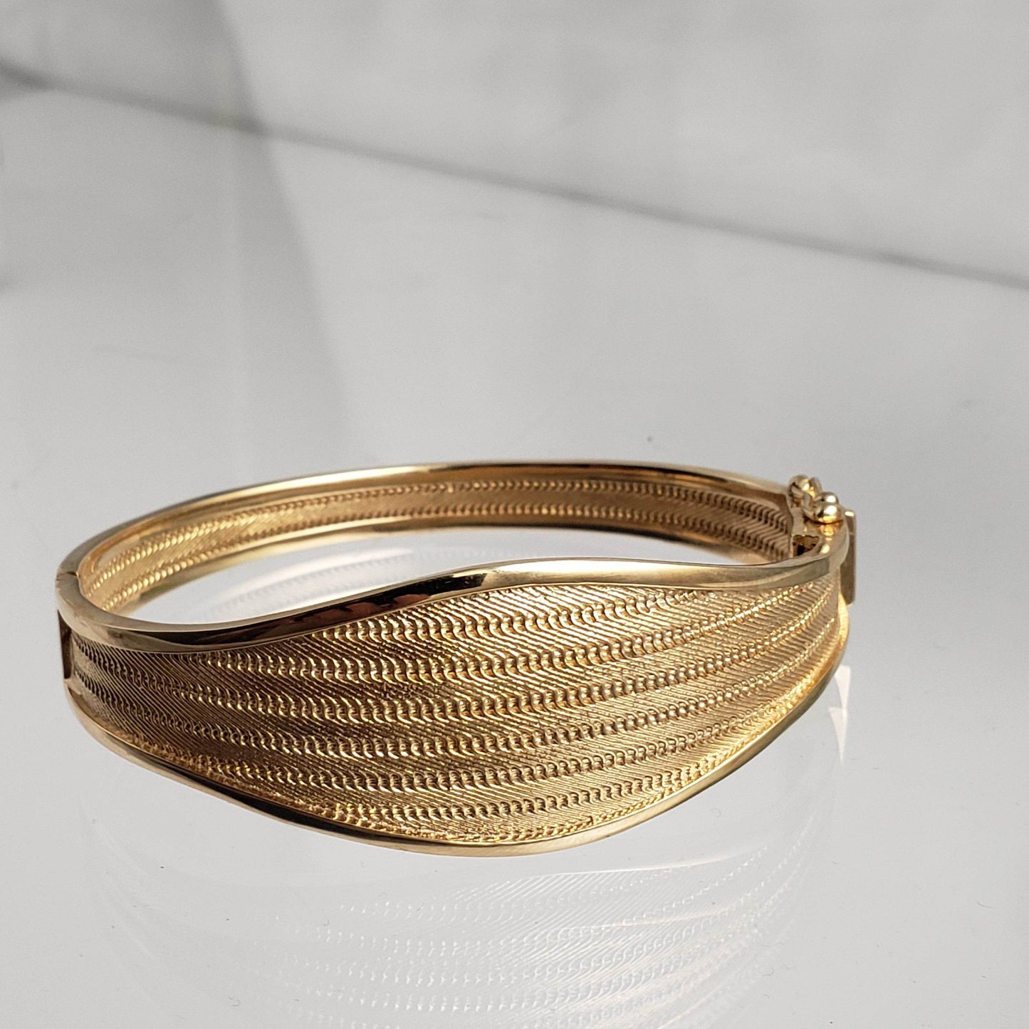 Wickerwork Hinged Cuff Bangle with Figure 8 Safety Lock - TurkishBling