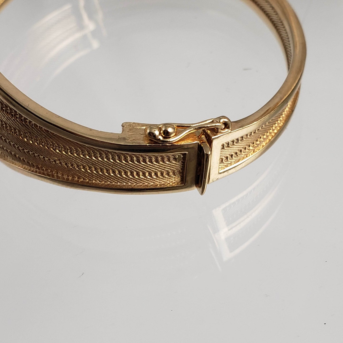 Wickerwork Hinged Cuff Bangle with Figure 8 Safety Lock - TurkishBling