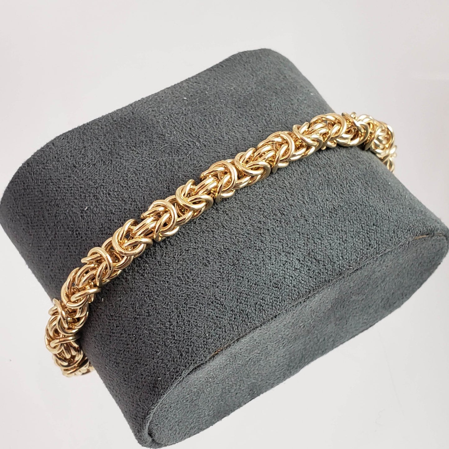 Byzantine Chain Bracelet – 7+1 in. Adjustable Toggle Clasp with Gemstone accent, 5.5 mm Width - TurkishBling