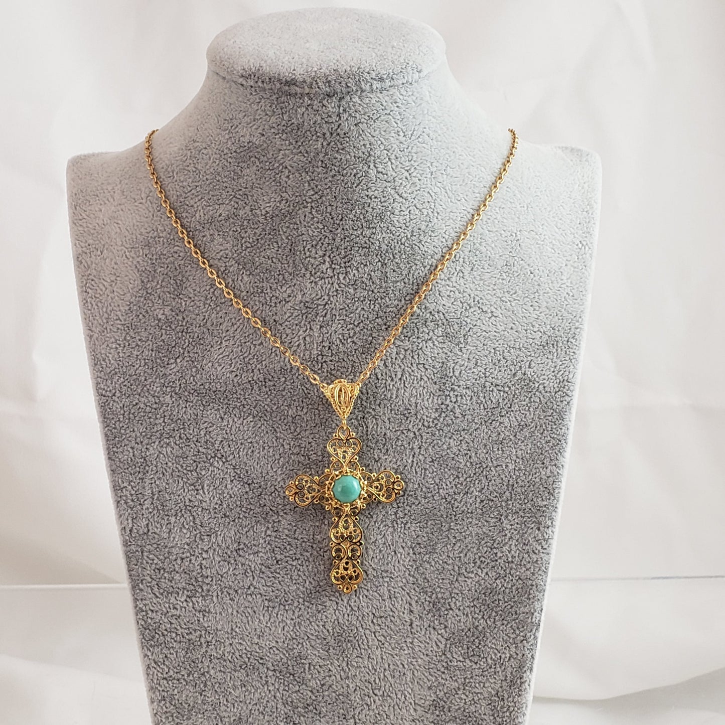 Turquoise Cross Pendant 8mm
