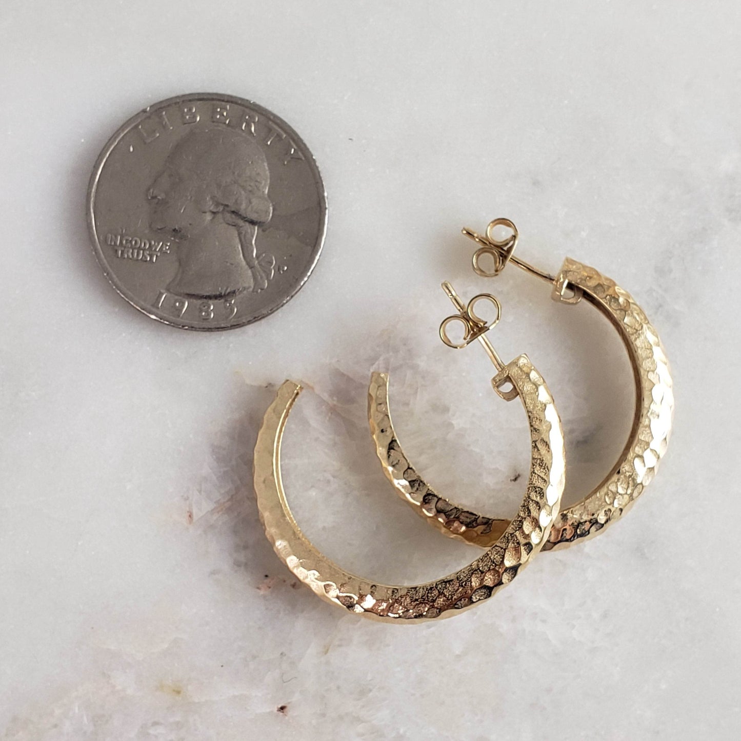 Hammered Hoop Earrings with Satin Texture - TurkishBling