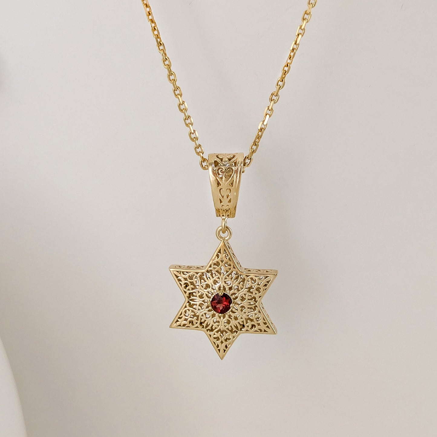 Star of David Filigree Pendant with Garnet or Citrine – Optional Chain