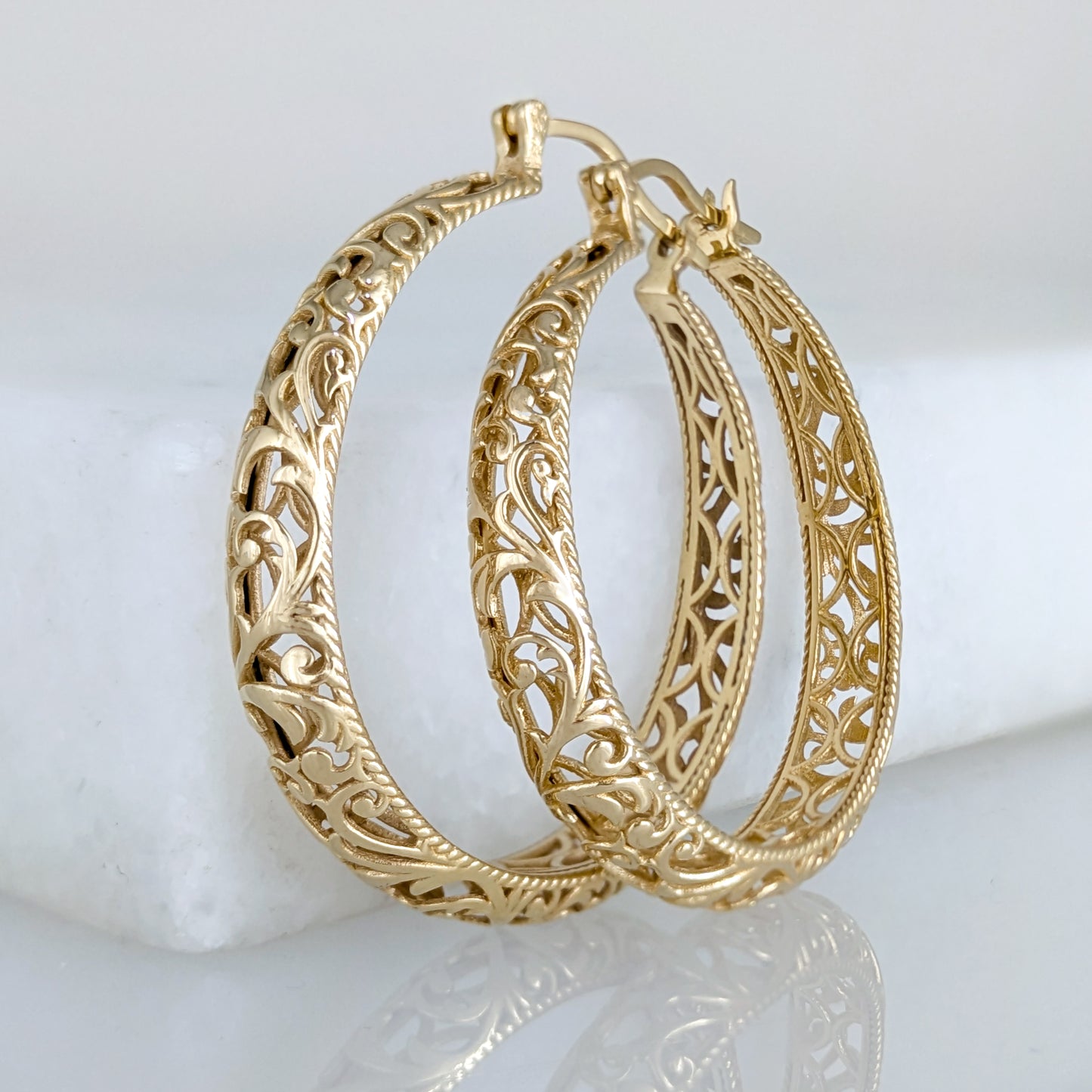Large Graduated Hoop Earrings with Scrollwork Detailing – 35mm Design