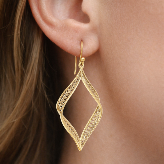 Ribbon Marquise Filigree Dangle Earrings with Sculptural Contour