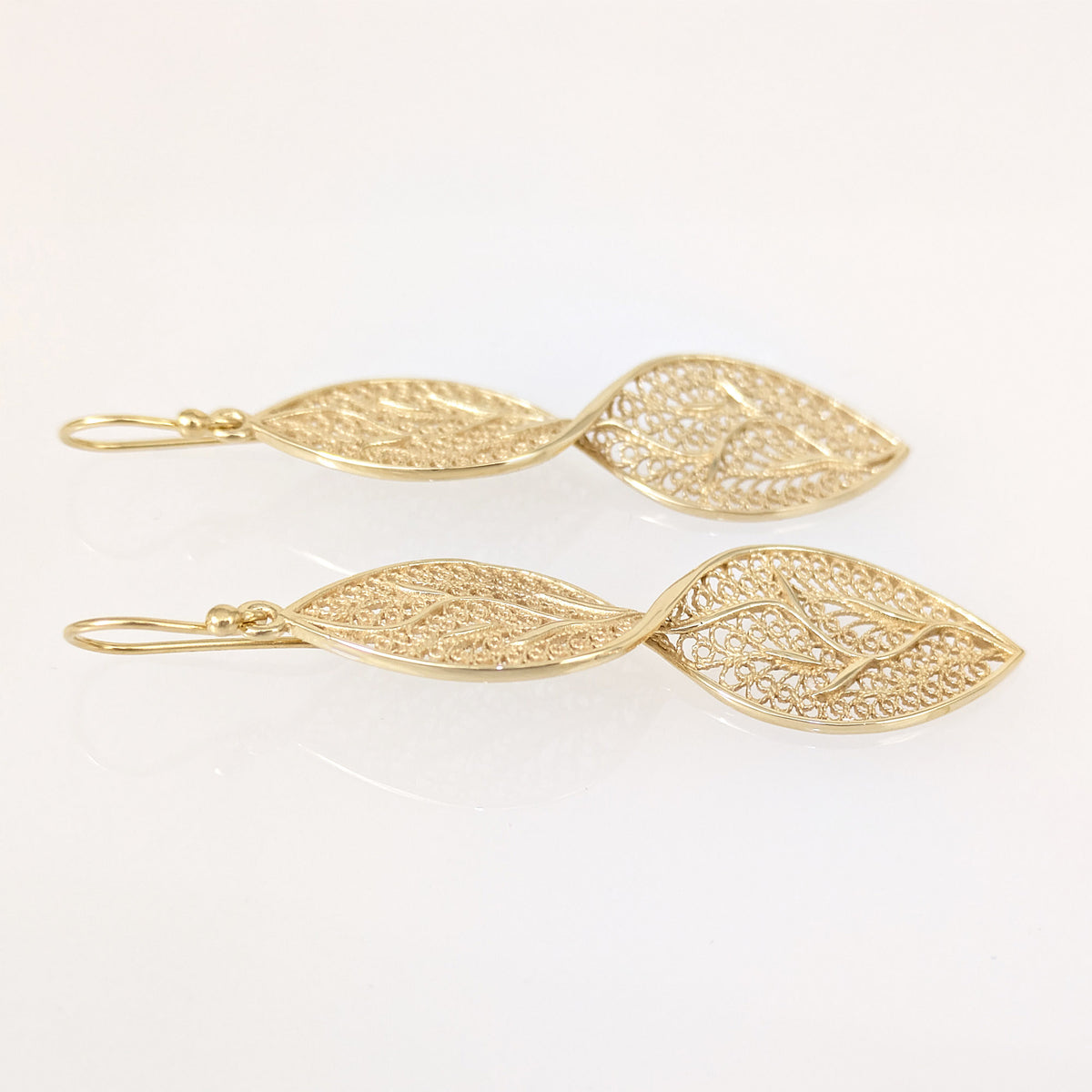 Nature Inspired Filigree Leaf Dangle Earrings – Elegant Long Earrings with Intricate Detail