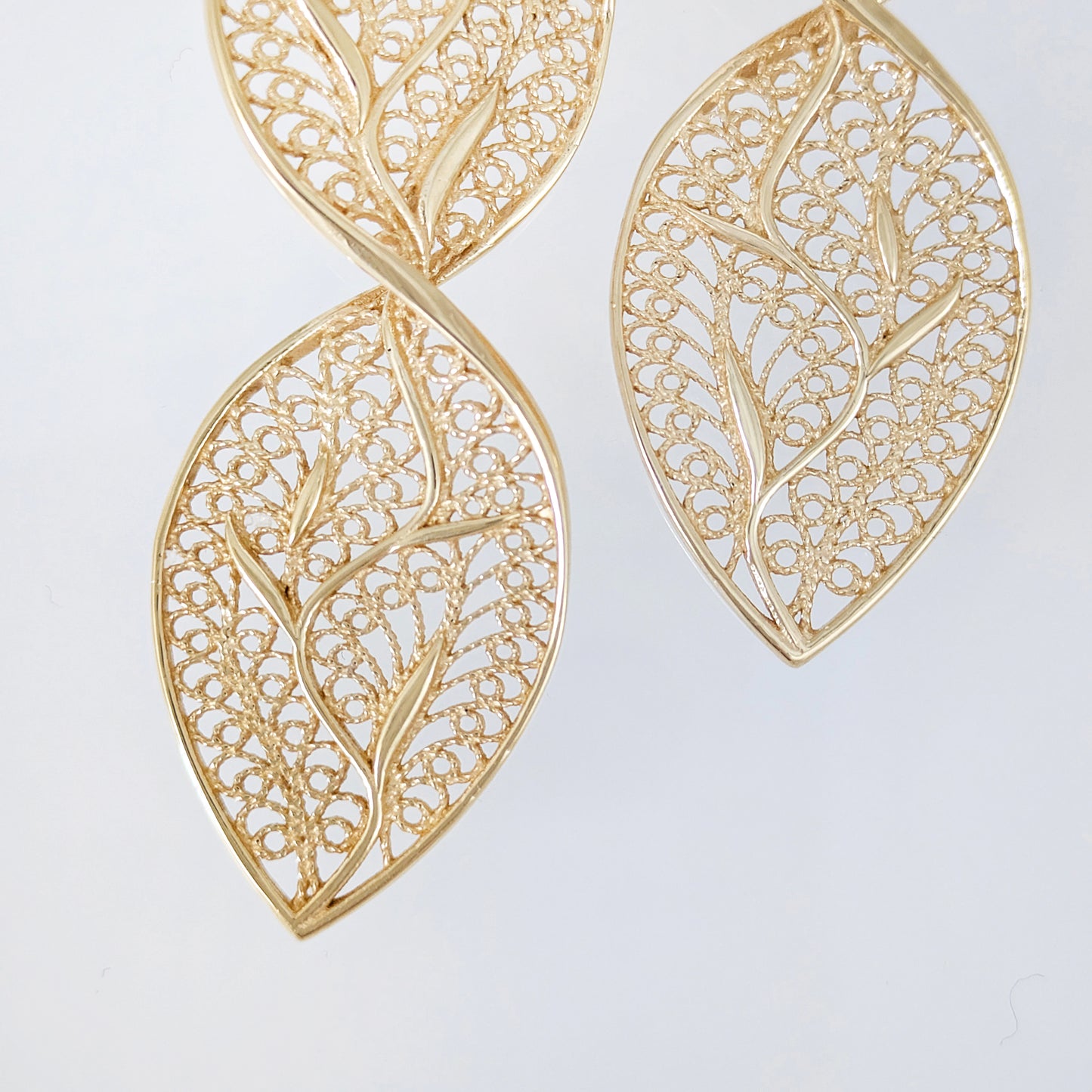 Nature Inspired Filigree Leaf Dangle Earrings – Elegant Long Earrings with Intricate Detail