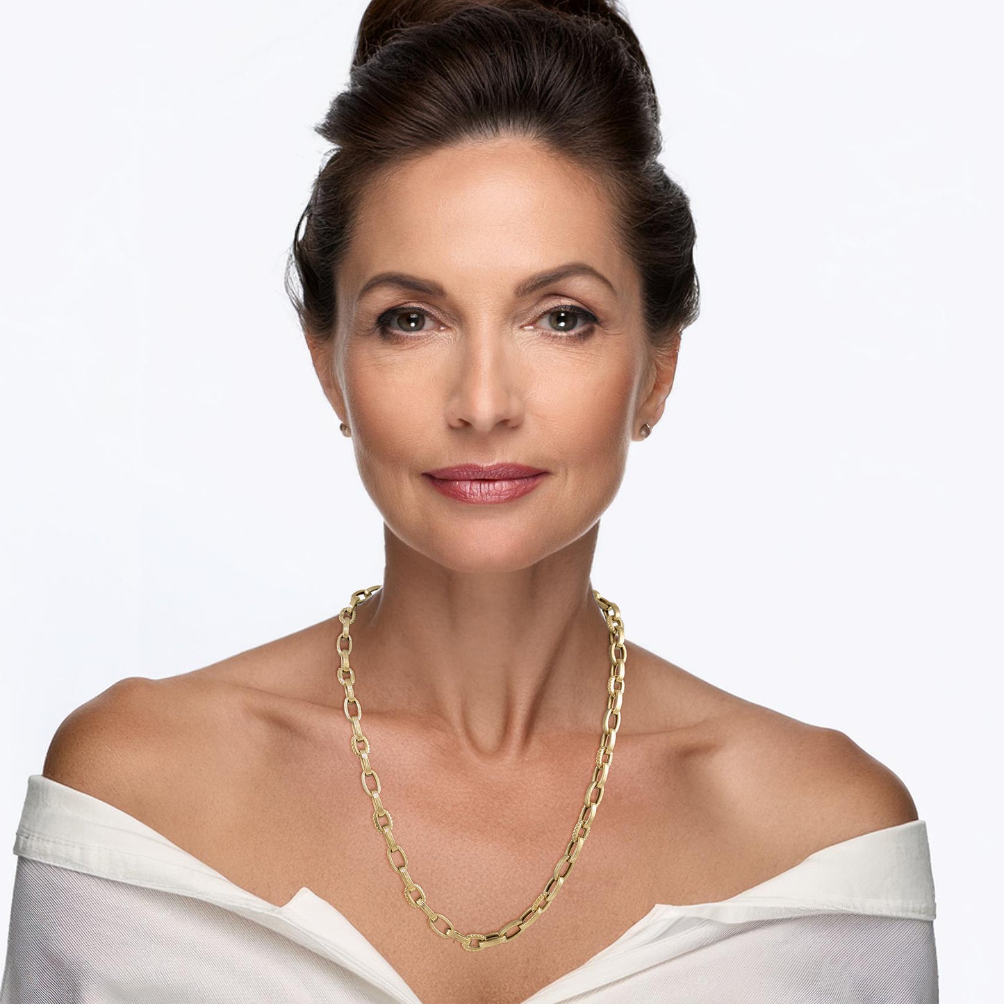 Textured Oval Link Necklace – 7.5mm Bold Chain Design