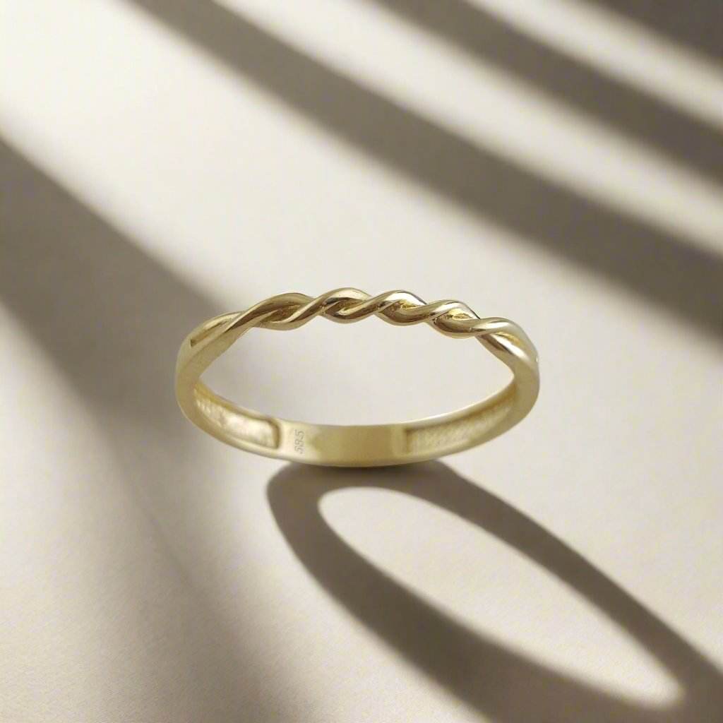 Minimalist Twist Gold Ring - 10k,14k,18k - TurkishBling