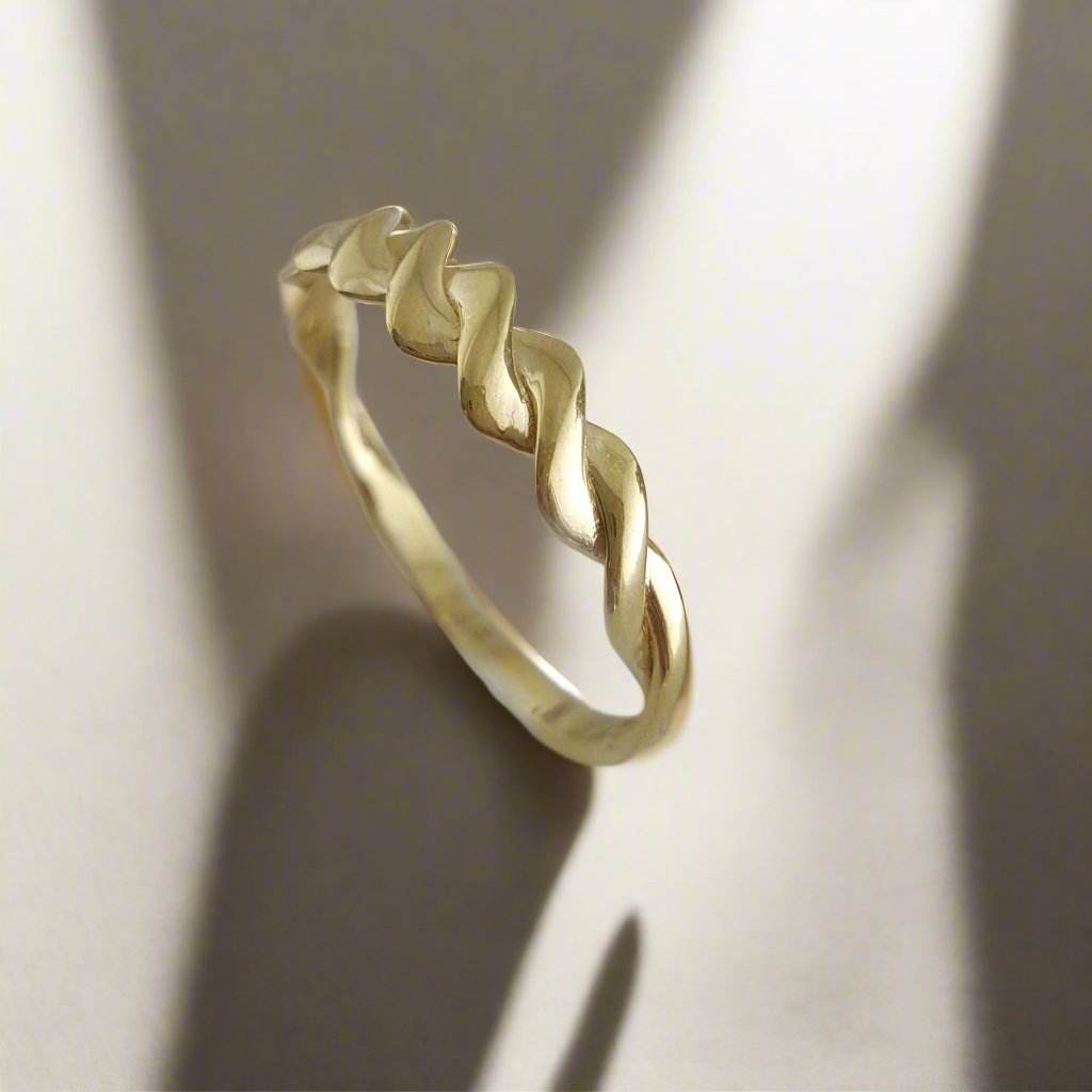 Minimalist Twisted Gold Ring - 10k,14k,18k - TurkishBling