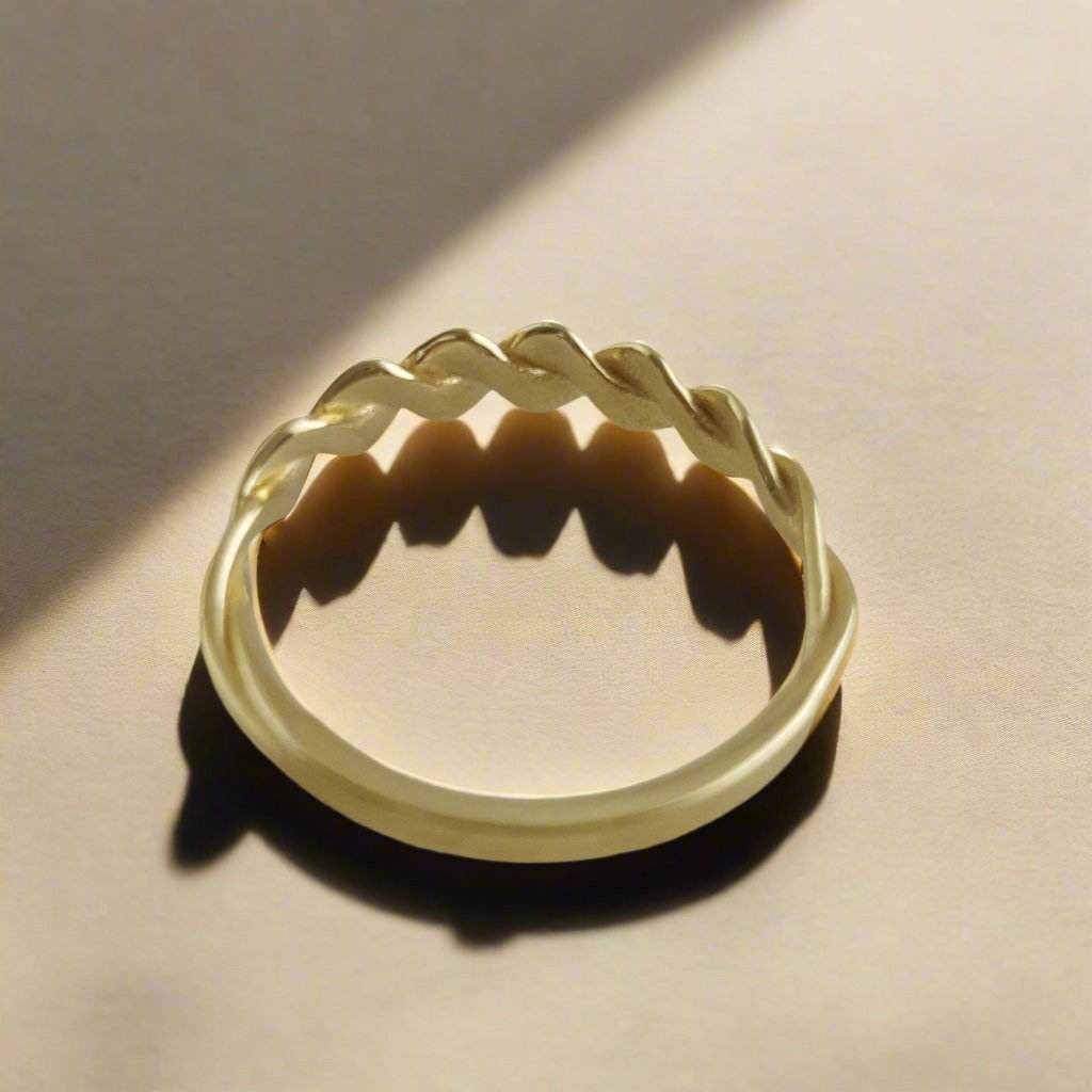 Minimalist Twisted Gold Ring - 10k,14k,18k - TurkishBling