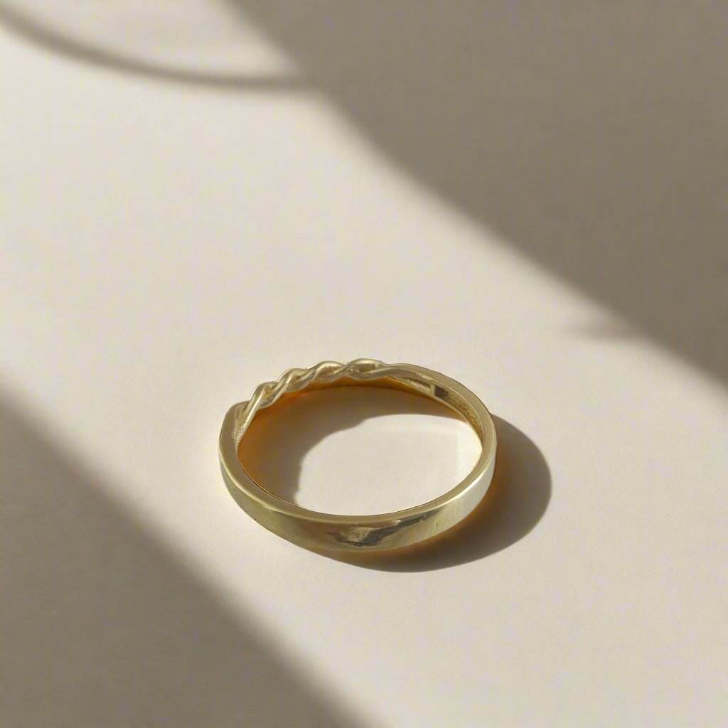 Minimalist Twist Gold Ring - 10k,14k,18k - TurkishBling