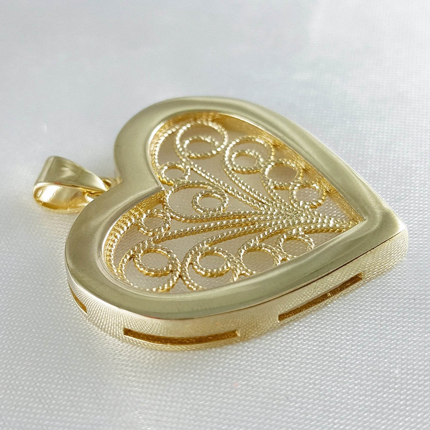 Heart Shaped Artisan Filigree Pendant - TurkishBling