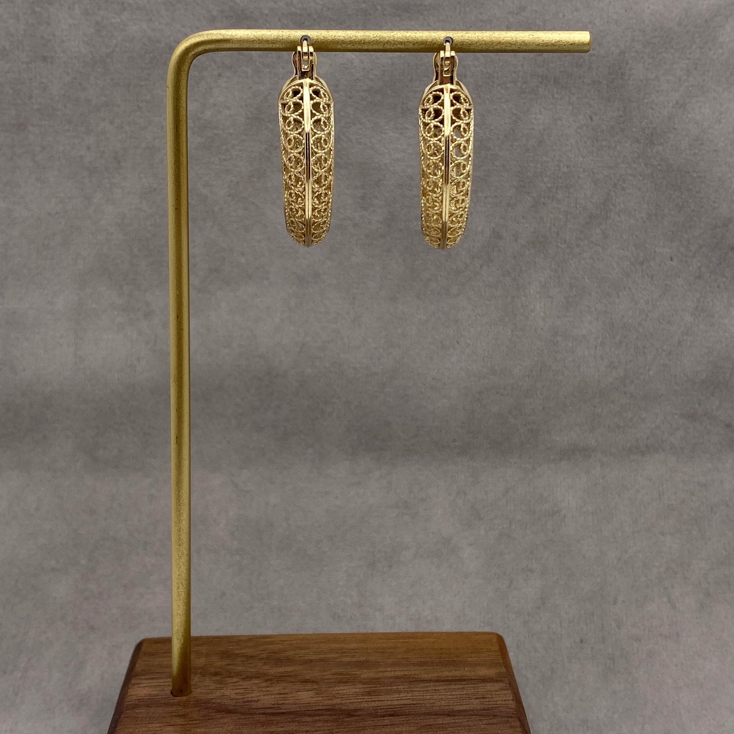 Graduated Filigree Hoop Earrings - TurkishBling