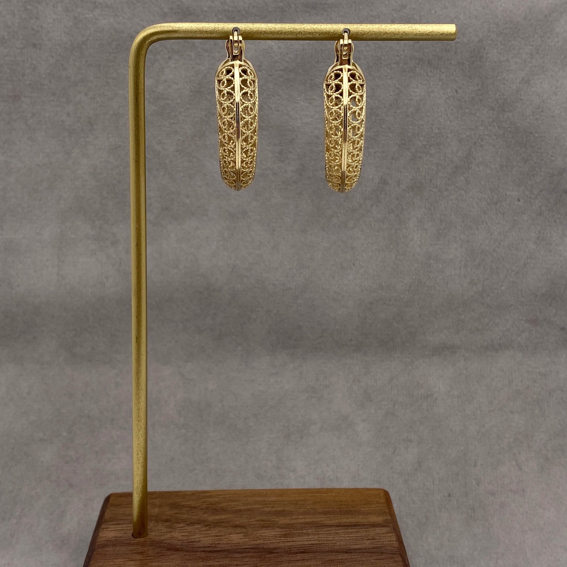 Graduated Filigree Hoop Earrings - TurkishBling