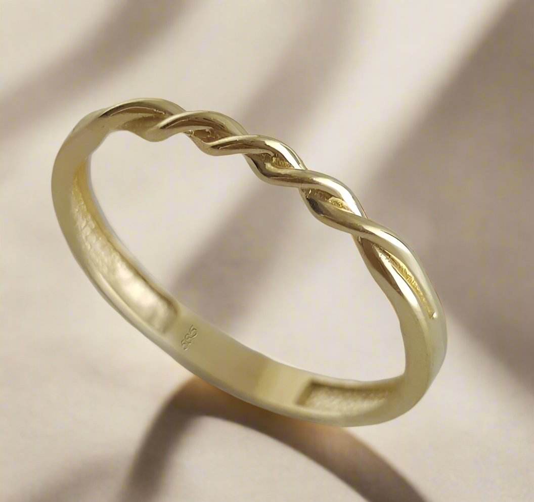Minimalist Twist Gold Ring - 10k,14k,18k - TurkishBling