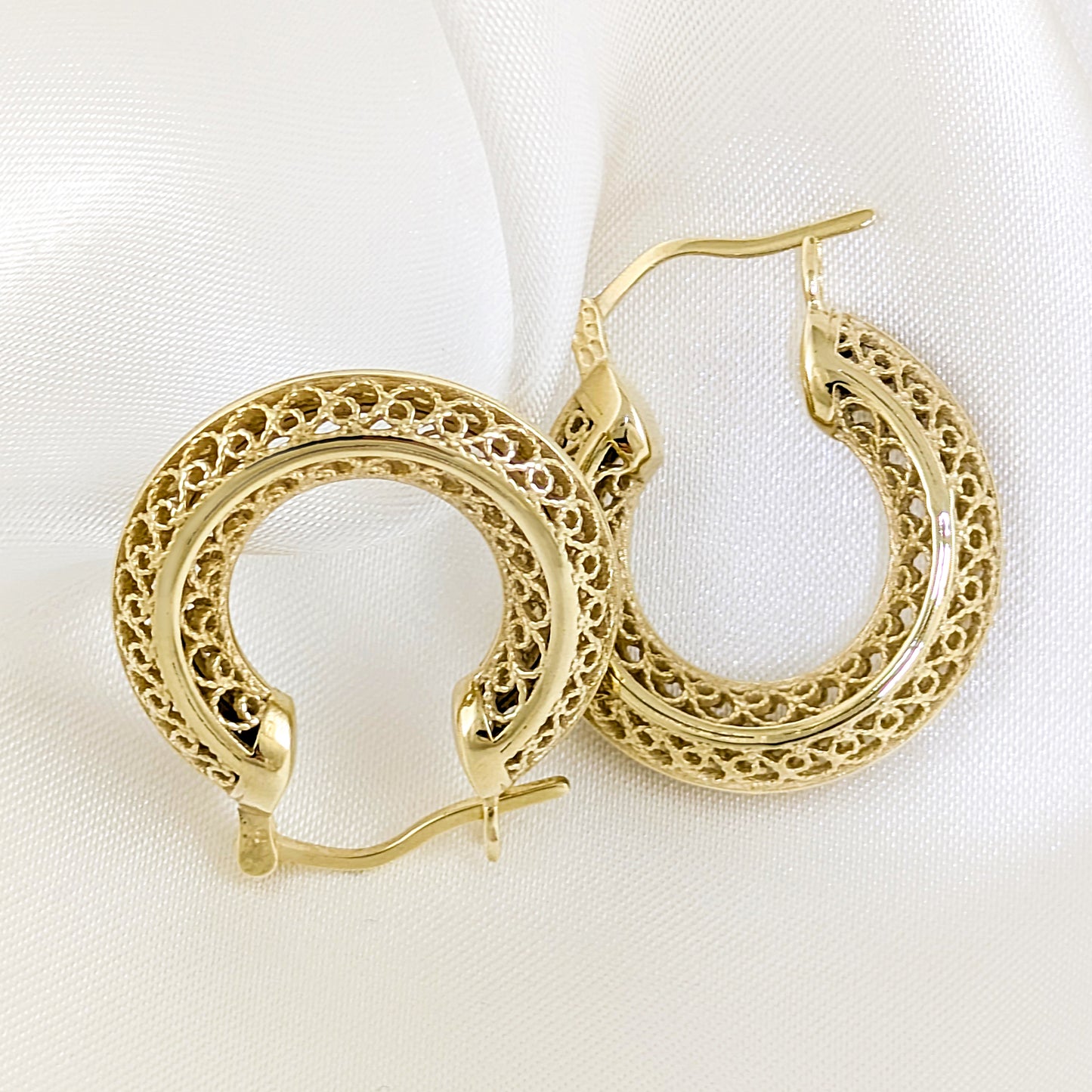 Stunning Gold Filigree Hoops – Artisan Handcrafted Small Hoops, 1-Inch Vintage-Inspired Jewelry