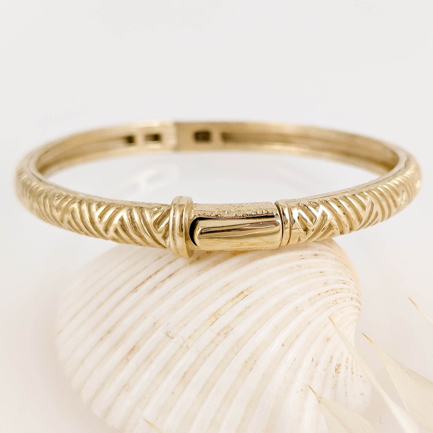 Chevron Pattern Bangle with Easy Click Clasp – Textured 5mm Design - TurkishBling