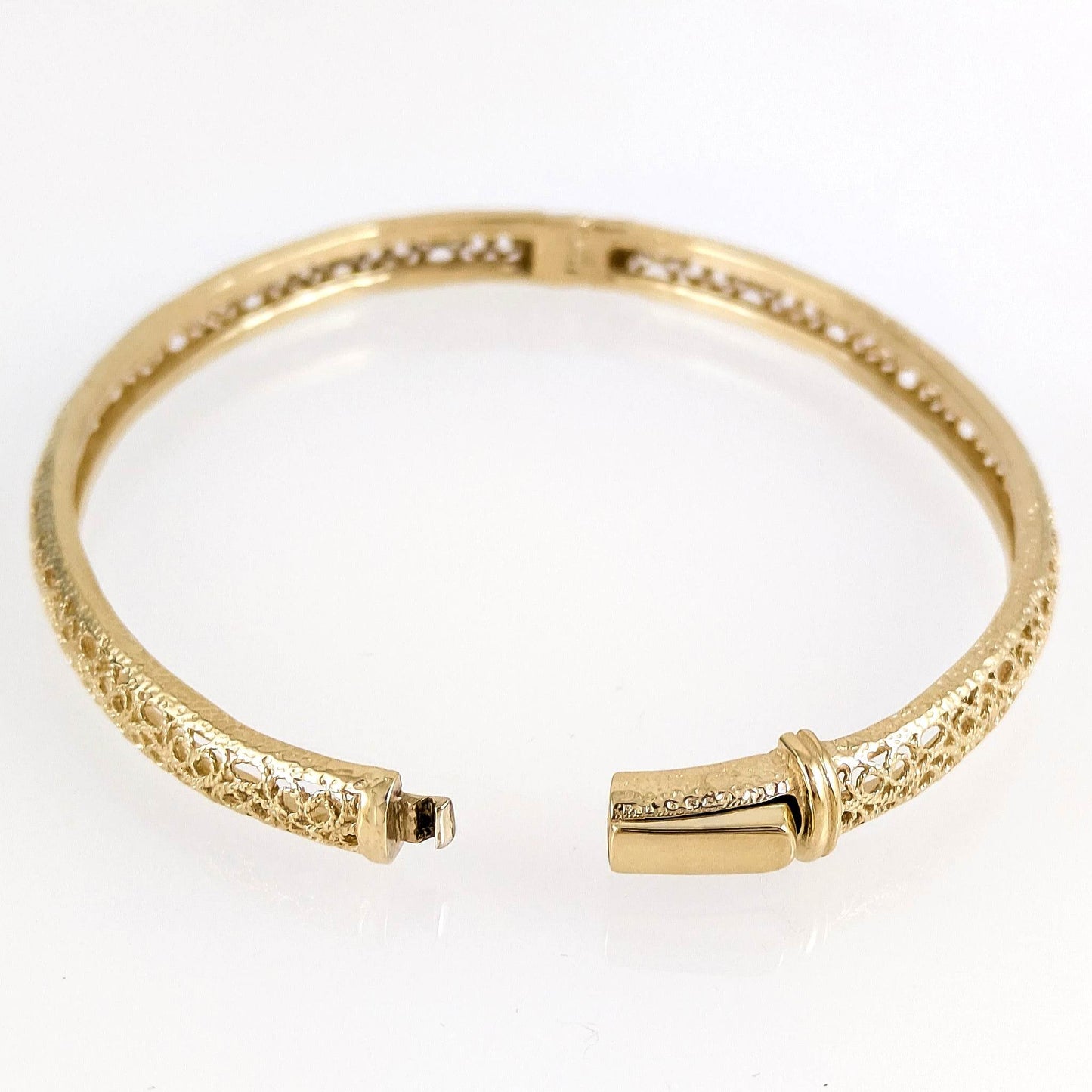 Delicate Filigree Bangle with Click-Top Clasp – Elegant Design from Istanbul – 5mm Width - TurkishBling