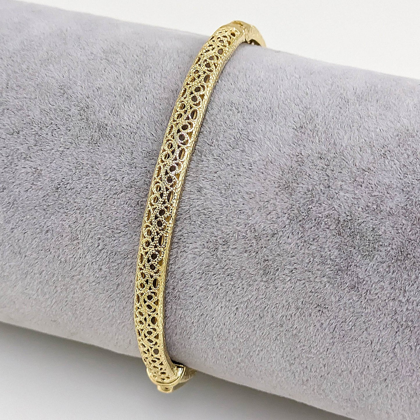 Delicate Filigree Bangle with Click-Top Clasp – Elegant Design from Istanbul – 5mm Width - TurkishBling