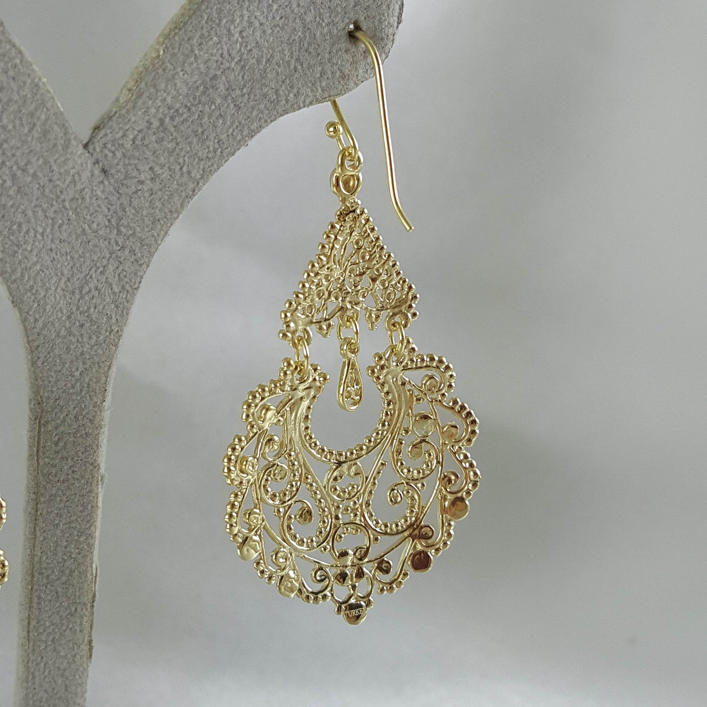 Gold Filigree Chandelier Earrings – Vintage-Inspired Statement Dangle Earrings - TurkishBling