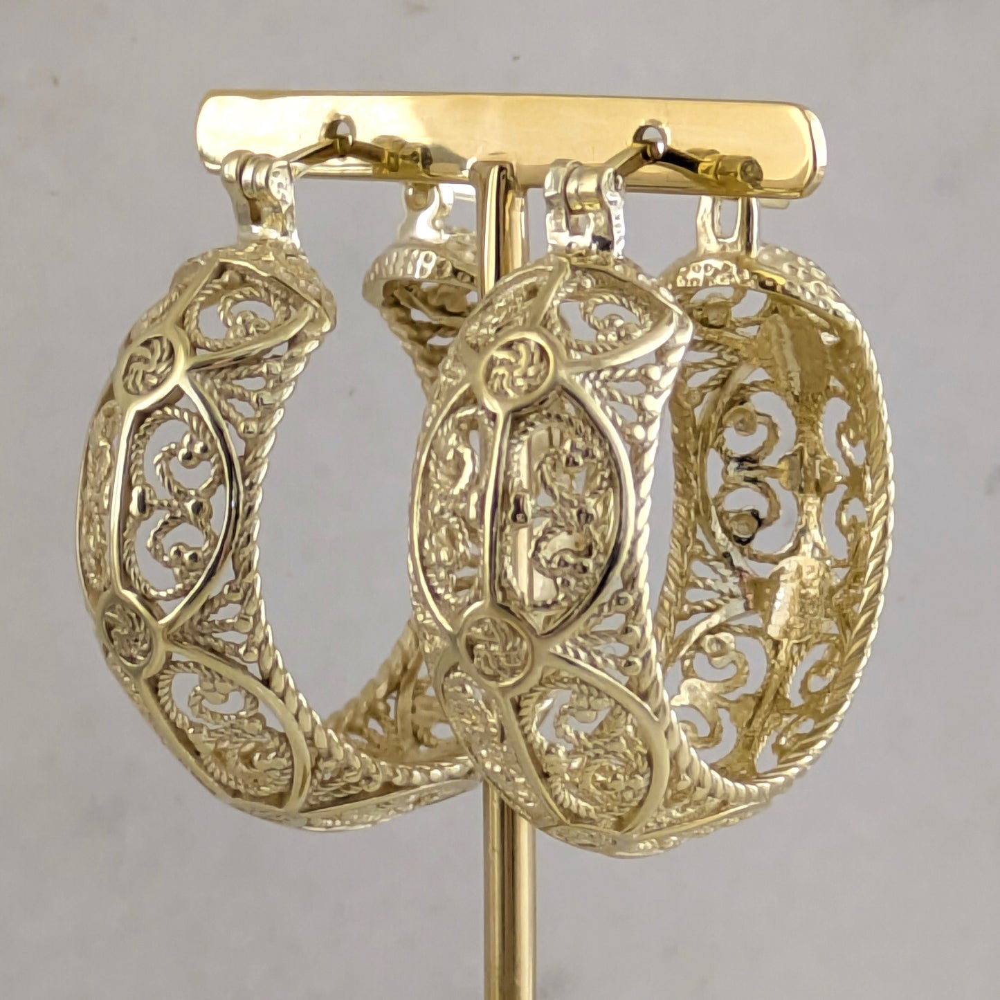 Filigree Hoop Earrings β Intricate Gold Statement Hoops