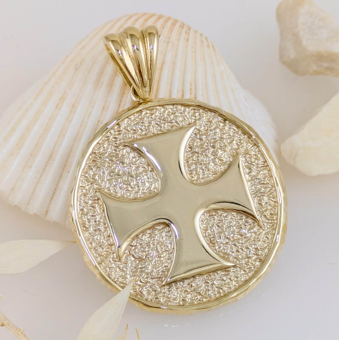 Embossed Cross Medallion Pendant - TurkishBling