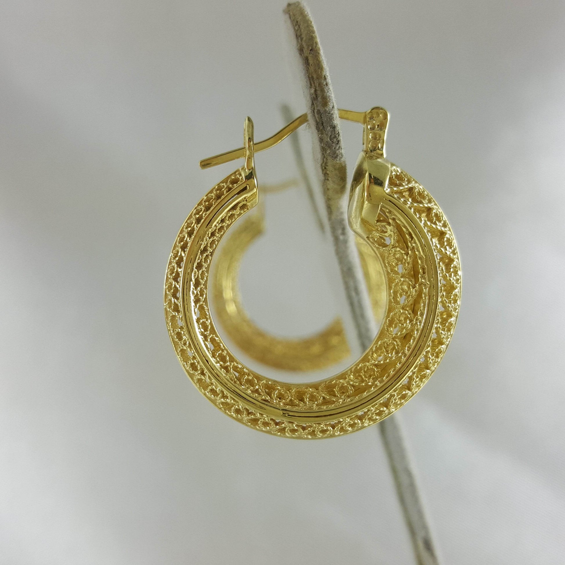 Graduated Filigree Hoop Earrings - TurkishBling