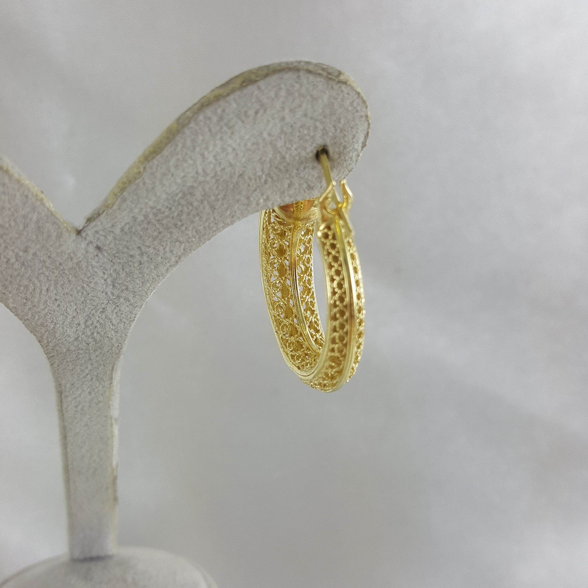 Graduated Filigree Hoop Earrings - TurkishBling