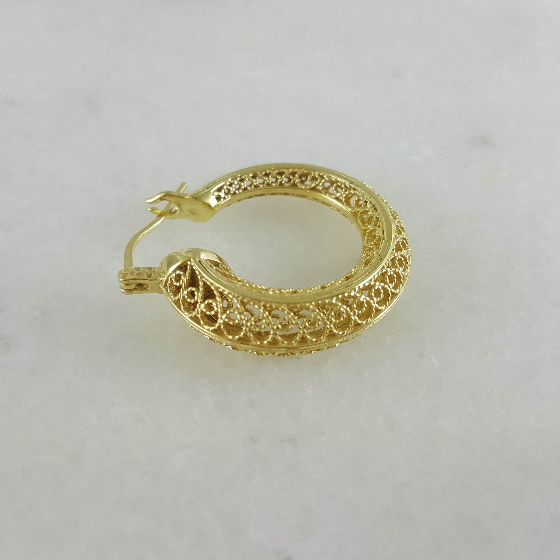 Graduated Filigree Hoop Earrings - TurkishBling