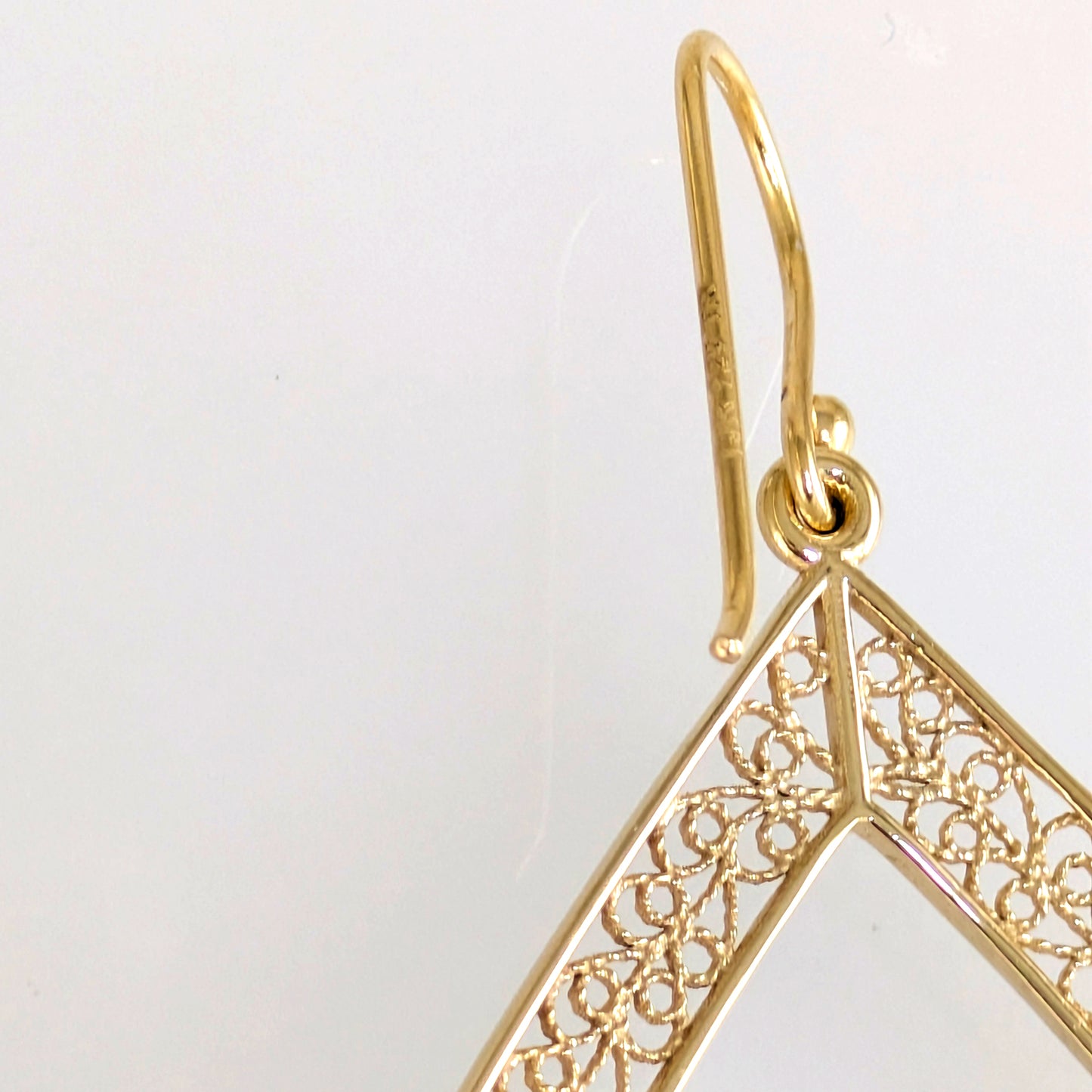 Elegant Gold Teardrop Filigree Earrings – Handcrafted Artisan Statement Dangles, Lightweight Jewelry