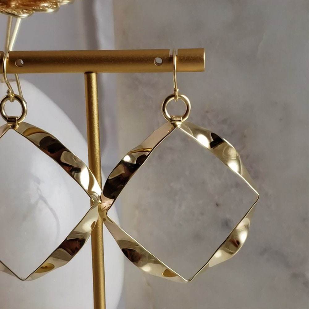 Wavy Square Drop Earrings – Bold Open Frame Look - TurkishBling