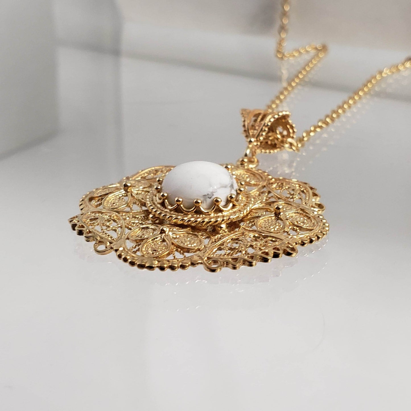 18K Gold Plated 12mm Gem & Flower Filigree Pendant - TurkishBling