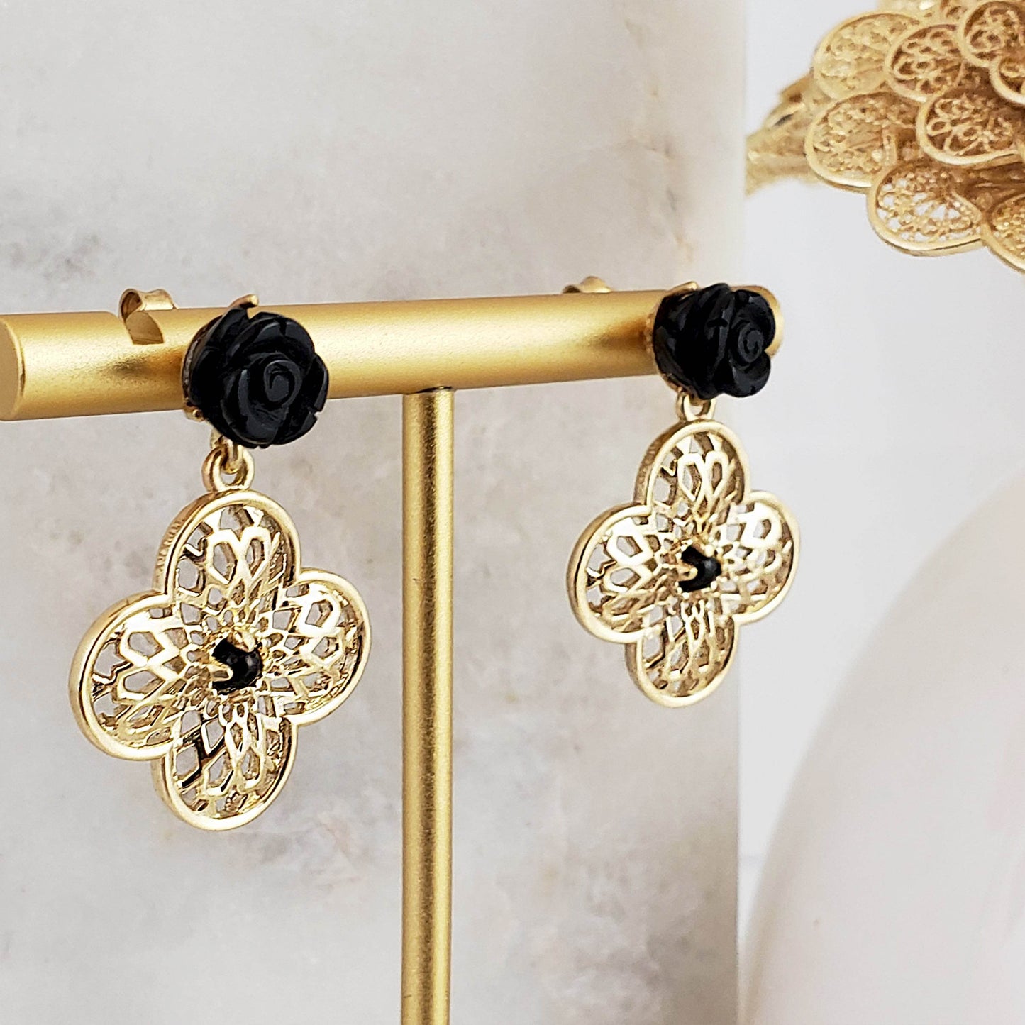 Carved Rose Black Agate Clover Shape Geometric Cut Out Post Earrings - TurkishBling