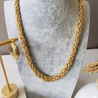 Limited quantity! Graduated Byzantine Necklace 18K Gold Plated Over Bronze Hand Made Byzantine Link Necklace with Gemstone Black Onyx Clasp