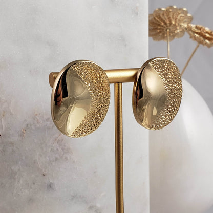 Oval Textured Gold Stud Earrings - TurkishBling