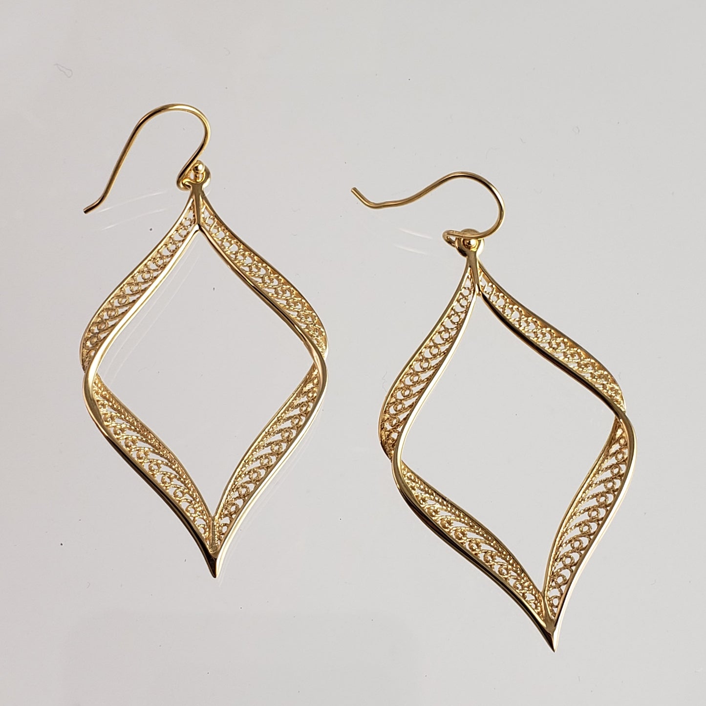 Gold Ribbon Filigree Earrings