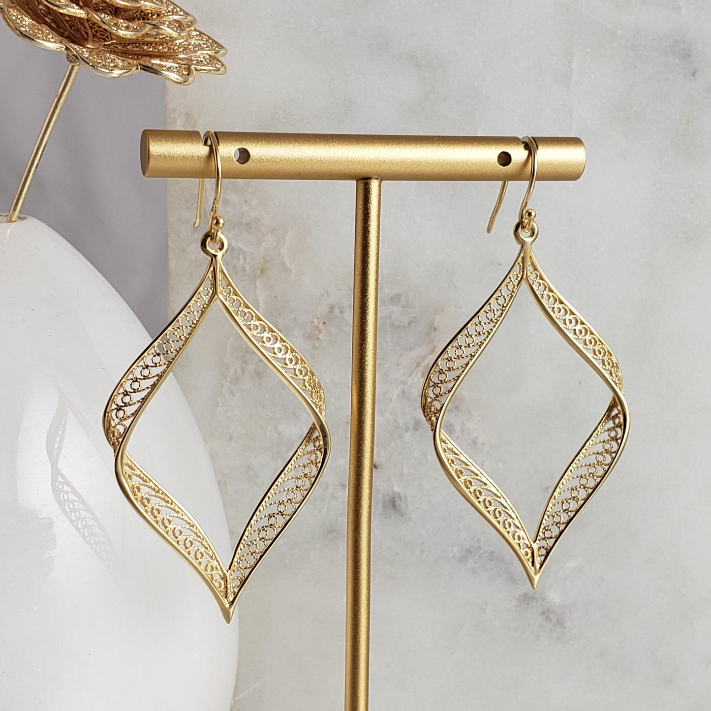 Gold Ribbon Filigree Earrings