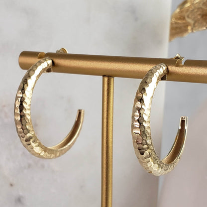 Hammered Hoop Earrings with Satin Texture - TurkishBling