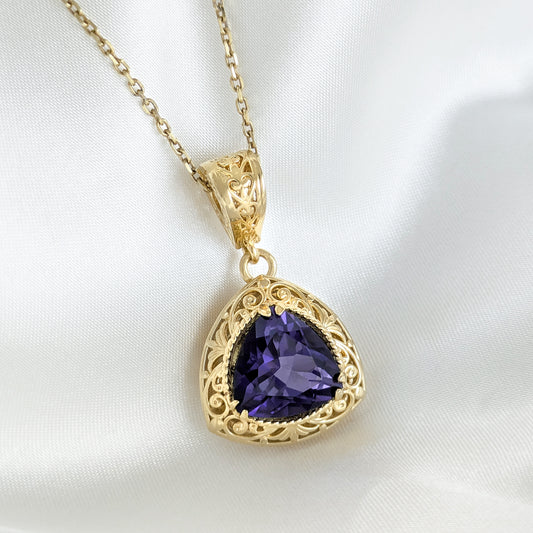 Trillion Cut Tanzanite Color Quartz Scrollwork Pendant  w/18+2 in chain