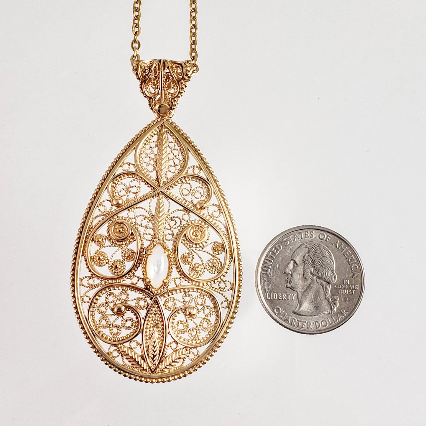 18K Gold Plated 10 x 5mm Gemstone Filigree Pendant