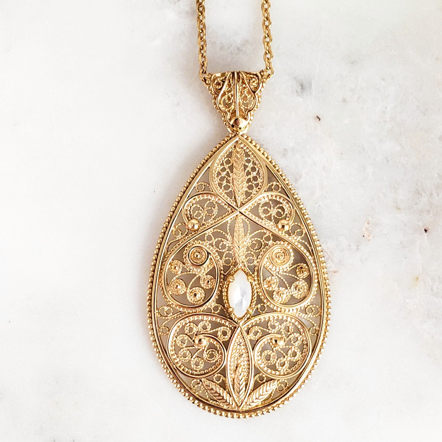 18K Gold Plated 10 x 5mm Gemstone Filigree Pendant