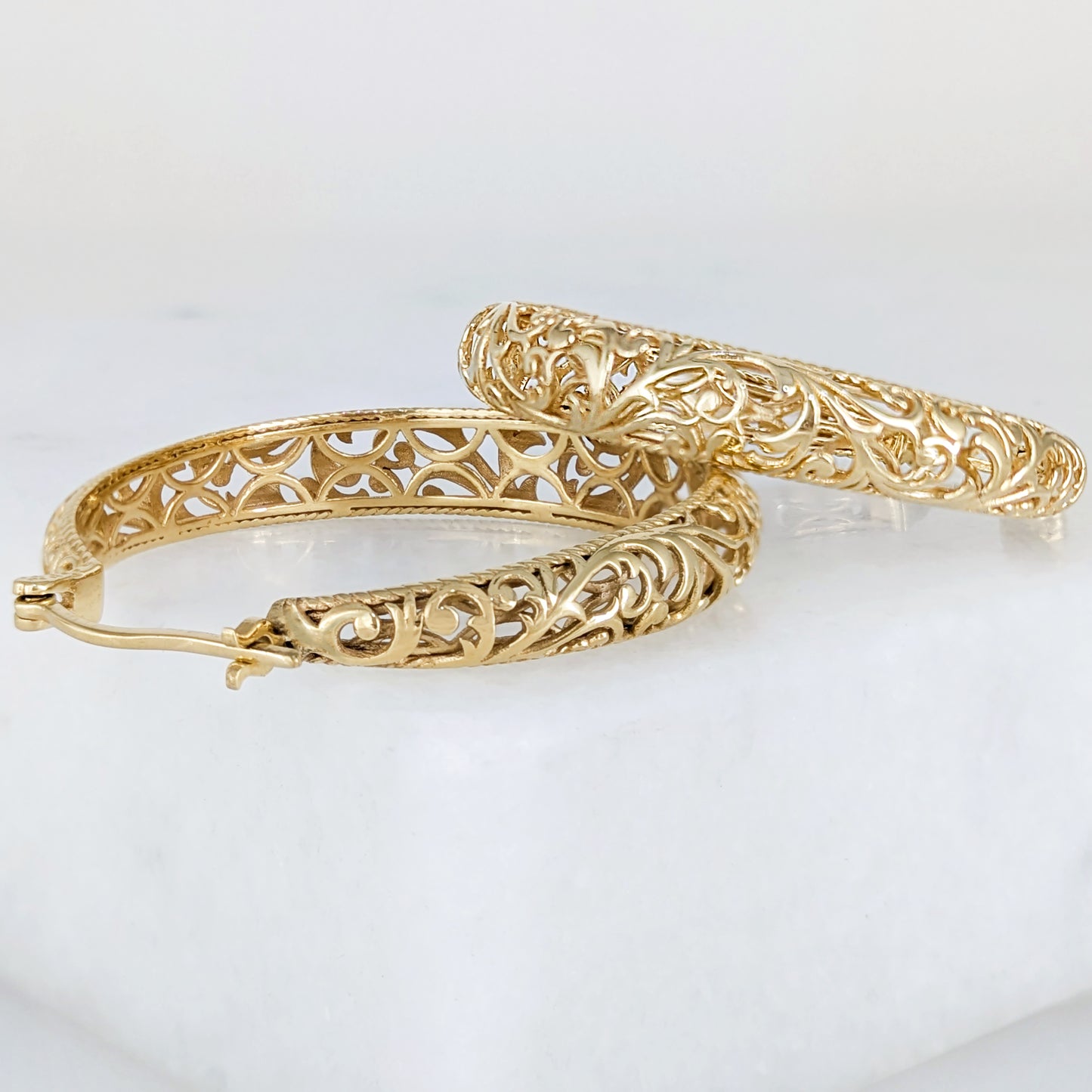 Large Graduated Hoop Earrings with Scrollwork Detailing – 35mm Design