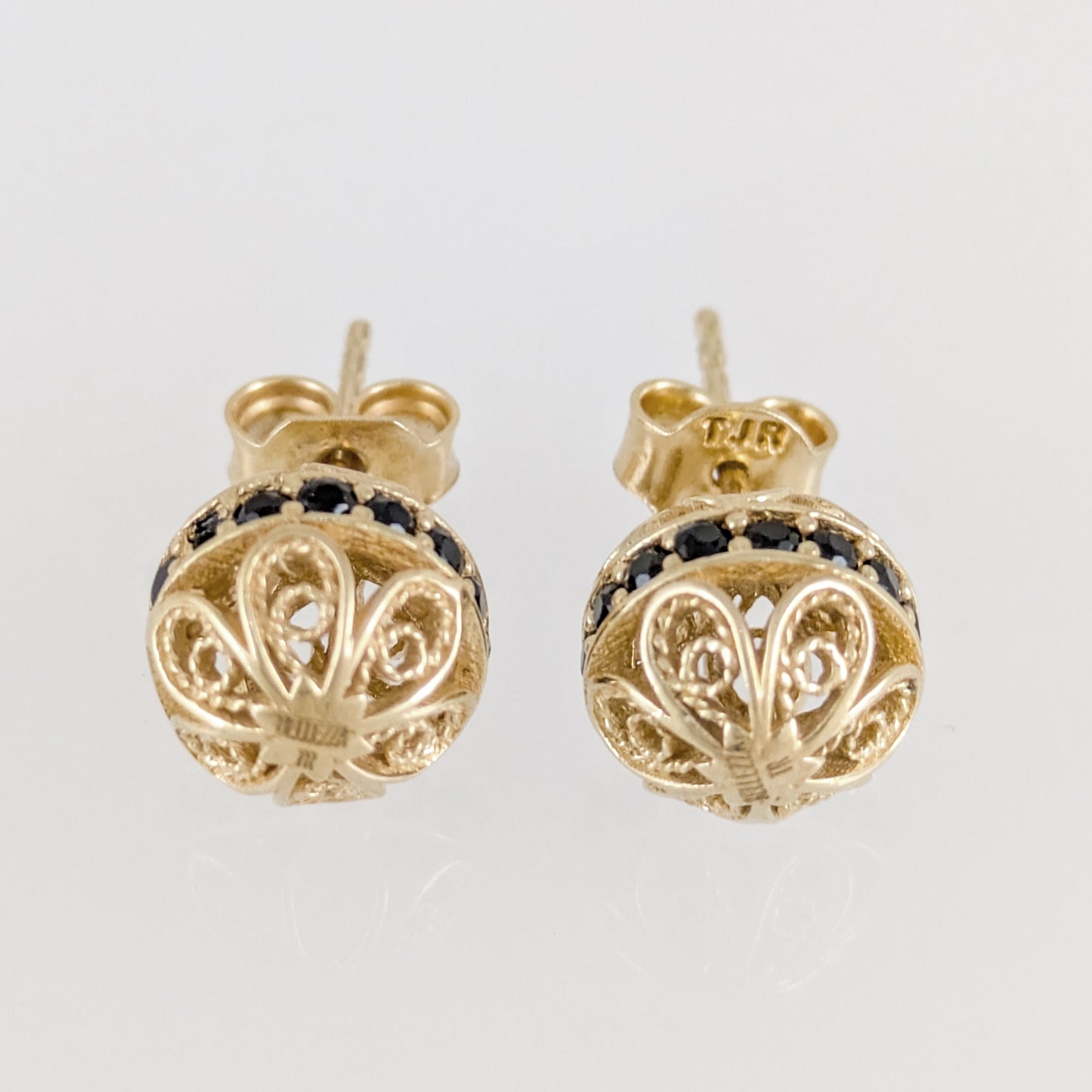 Black Spinel Stud Earrings – Petite Filigree Ball Design in Gold