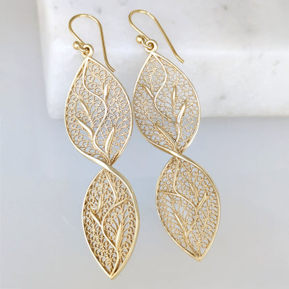 Nature Inspired Filigree Leaf Dangle Earrings – Elegant Long Earrings with Intricate Detail