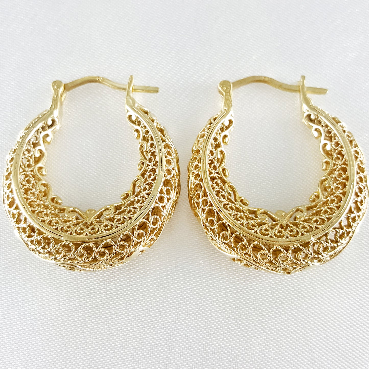 Elegant Filigree Gold Hoop Earrings with Intricate Scrollwork Design